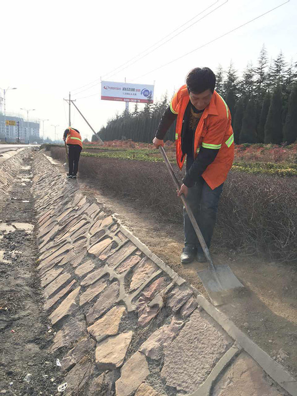 2016年陕县春季公路养护1.jpg